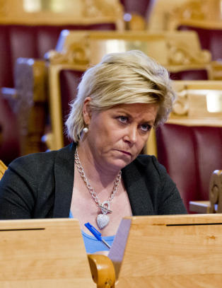 Finansminister-Siv snur - ikke lenger villig til å bryte menneskerettighetene