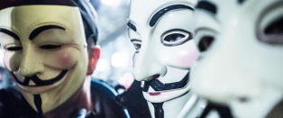 Hackergruppe har iverksatt «massivt angrep» mot IS
