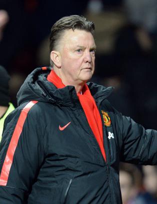 van Gaal bekymret etter han ble møtt av pipekonsert