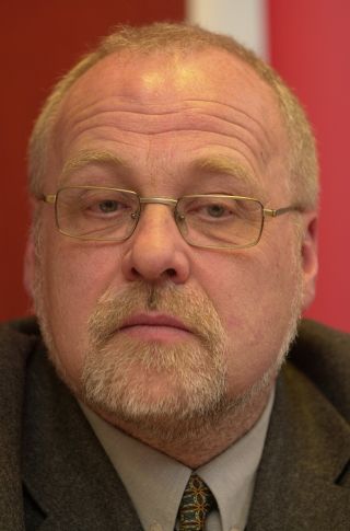 UPROBLEMATISK: 
Generalsekeret�r i Kirkens N�dhjelp,  Atle Sommerfeldt, mener NRK-journalistene var tilstrekkelig upartiske i 2001. 
Foto: Knut Fjeldstad / SCANPIX