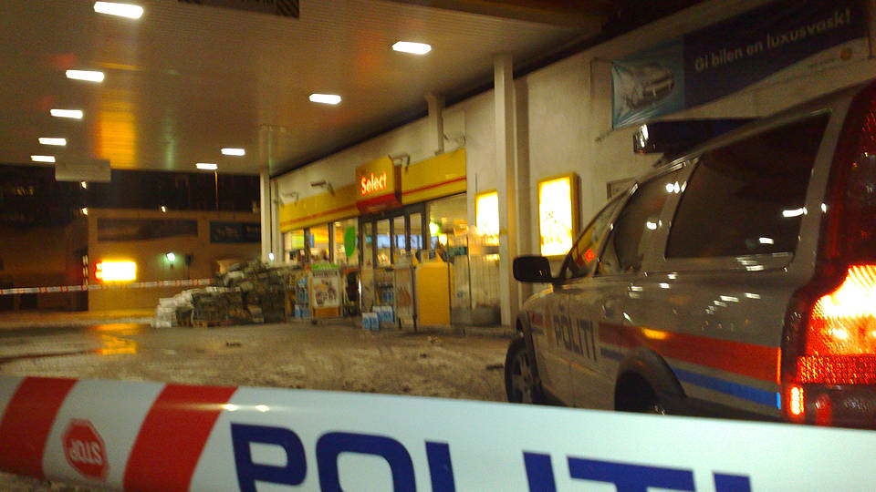 RANET:  Shell-stasjonen p� Moholt i Trondheim ble ranet i natt. Foto: Tor Aage Hansen