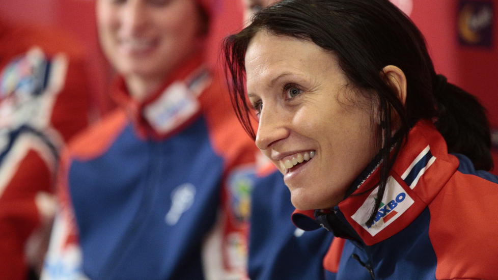 <b> I GODT HUMØR: </b> Marit Bjørgen var i godt humør på pressekonferansen en dag før VM-sprinten.