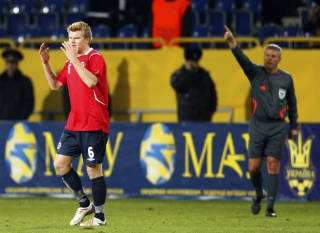 FORBANNA TULL: Sa John Arne Riise, fritt og sensurerende oversatt. Men det sa Jostein Flo 40 ganger per kamp i sin karriere i England.
Foto: Erlend Aas / SCANPIX