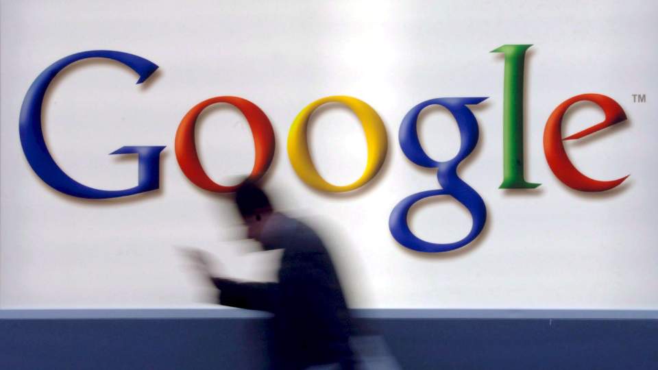 HENTER HJELP I NETTSKYEN: Googles kommende operativsystem, Chromium, slippes som �pen kildekode.  Foto: SCANPIX