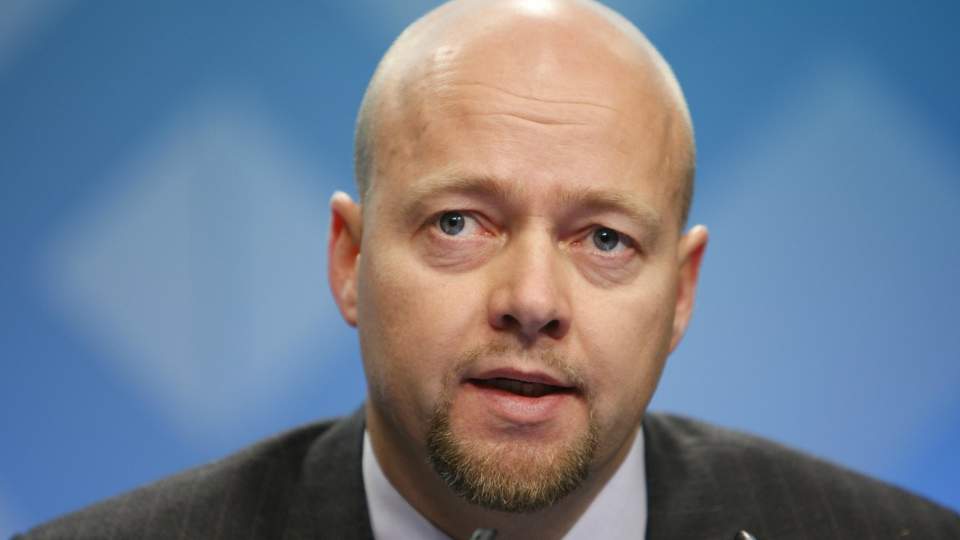 KRITISERES Riksrevisjonen er kritisk til at det mangler rammeverk for utl�net av verdipapirer for Statens pensjonsfond - Utland. Her er fondets leder, Yngve Slyngstad Foto: Erlend Aas / SCANPIX
