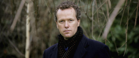 Anmeldelse: Edward St. Aubyn romankvintett er et sjeldent selvbiografisk verk