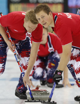 Norge m�ter Sverige i finalen i curling-VM