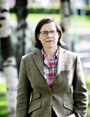 Anmeldelse: Lena Anderssons Ester begjærer en kulturmann, igjen