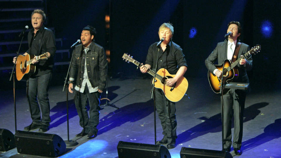 HALLELUJAH: Fra Spellemannprisen 2006 da Askil Holm, Alejandro Fuentes, Kurt Nilsen og Espen Lind vant prisen ��rets hit�.
Foto Stian Lysberg Solum / SCANPIX