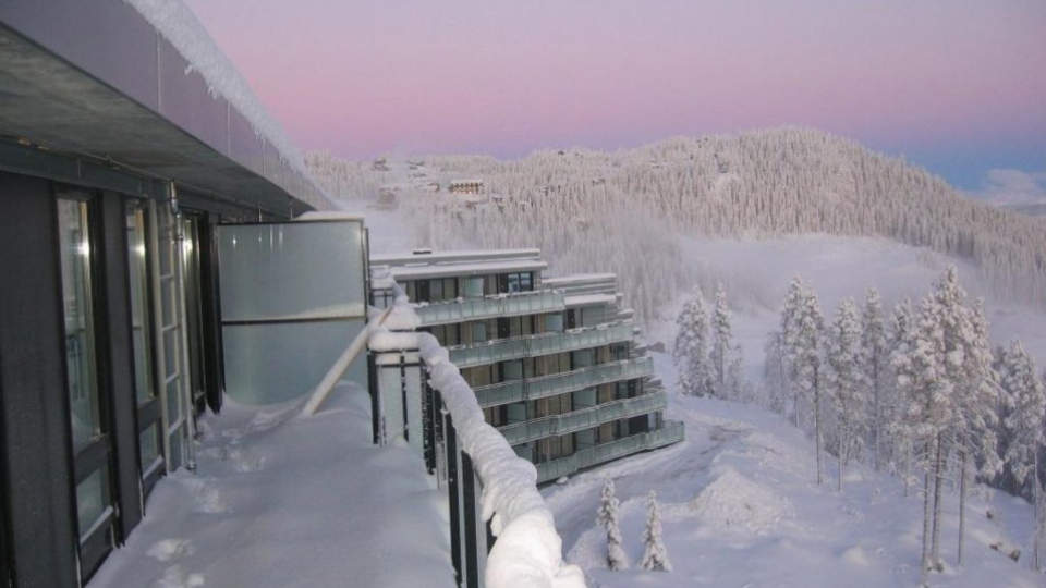 MILLIONSLUK: Krystallen-utbyggerne h�pet � bygge et shoppingmekka og et skiparadis med utsikt over Gudbrandsdalen. N� flykter kj�perne, og utbyggerne har utest�ende mer enn 225 millioner kroner.   Foto: POPPE & CO