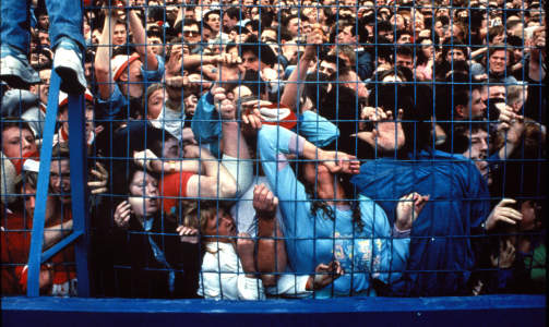 KATASTROFE: 96 mennesker d�de p� den overfylte tribunen p� Hillsborough stadion i Sheffield 15. april 1989. Liverpool m�tte Nottingham Forest i FA-cupens semifinale.