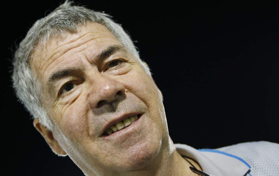 VISER TIL TANKESMIA: Egil Drillo Olsen nevner ikke navn, men viser til den fotballfaglige tankesmia p� sp�rsm�l om hvem som skal lede herrelandslaget framover. Foto: REUTERS