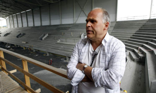 KUTTER I ALLE LEDD: Stab�k-leder Ingebrigt Steen Jensen forteller at de n� m� kutte til beinet i alle ledd. Foto: Lise �serud / SCANPIX