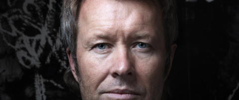 Mange Furuholmen lager verdens største krukker til Kjell Inge Røkke