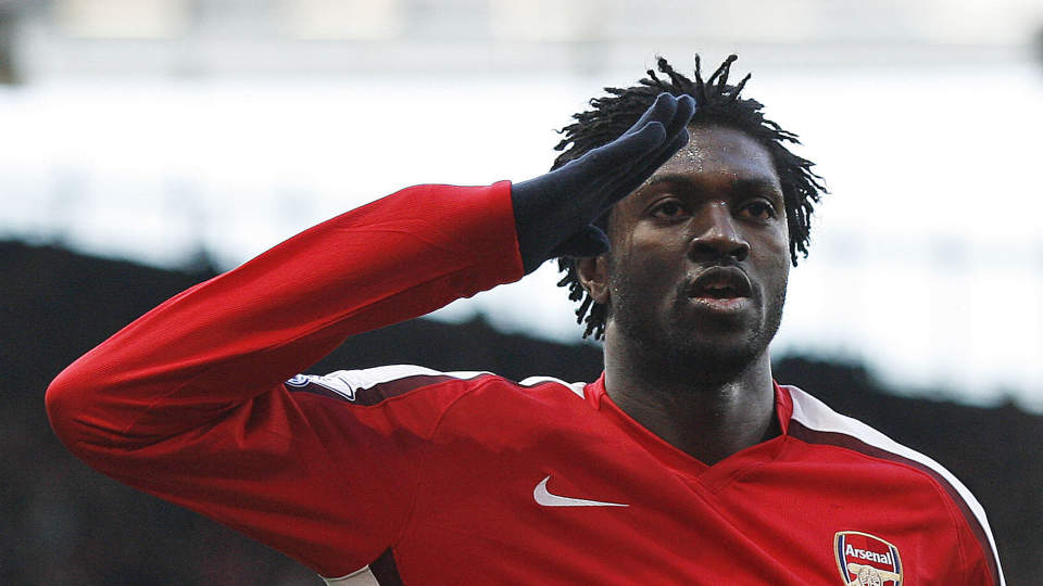 FARVEL? Emmanuel Adebayors dager i Arsenal b�r g� mot slutten, mener stadig flere i og rundt Arsenal. Milan skal fortsatt v�re interessert i angrepsstjernen.Foto: AFP/ GLYN KIRK