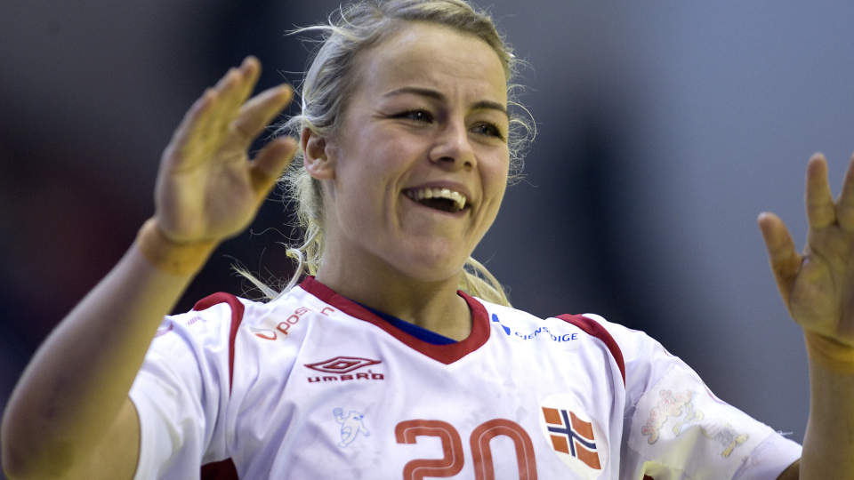 ENDELIG FOR BLANCO: Hun har g�tt glipp av flust av mesterskapsmedaljer p� grunn av vraking og skader. N� kan endelig Isabel Blanco smile etter at Danmark hjalp Norge til semifinaleplass allerede f�r gruppefinalen mot Romania skal spilles. 
Foto:  Gorm Kallestad  / SCANPIX
