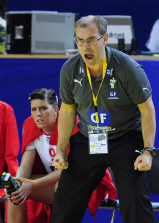 SINNA I G�R, BLID I DAG: Danmarks trener Jan Pytlick er glad for � hjelpe Norge til semifinalen.Foto: REUTERS/Ognen Teofilovski