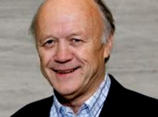 - MANGE SLIKE I V�R BYDEL: Bydelsutvalgsleder Bjarne �degaard (H) vil se p� hvordan plastikkirugi-klinikker f�lges opp generelt. Foto: H�yre.no