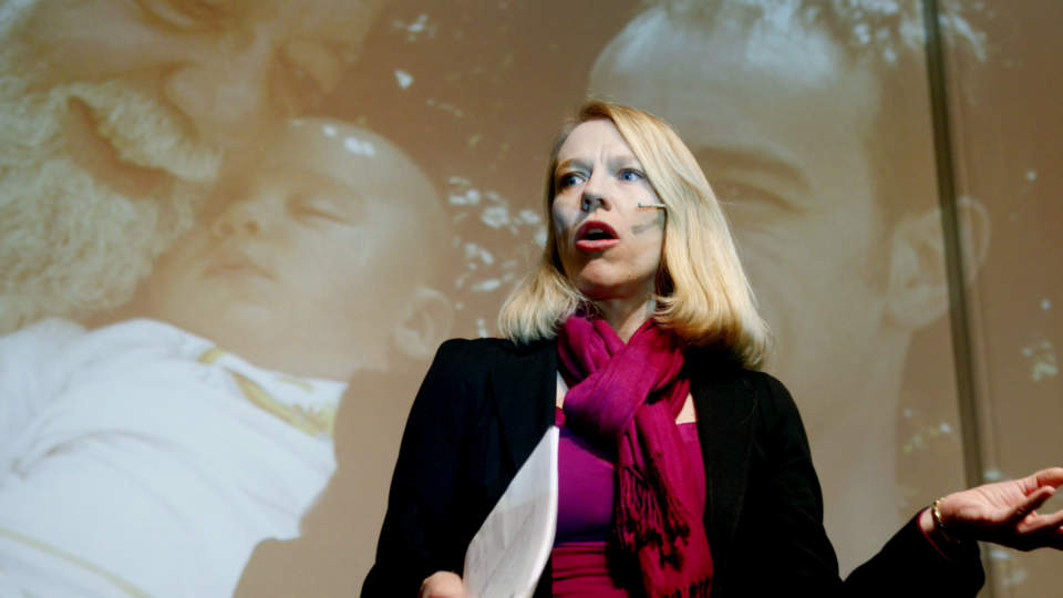 VERDENS F�RSTE: Barne- og likestillingsminister Anniken Huitfeldt presenterte stortingsmeldingen om menn, mannsroller og likestilling i Oslo fredag formiddag. Foto: SCANPIX