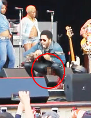 Her revner buksa til Lenny Kravitz på scenen foran 17 000 mennesker