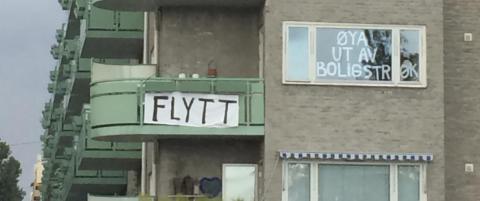 - N� begynner helvetet igjen. Jeg m�tte r�mme byen, det g�r ikke an � bo hjemme