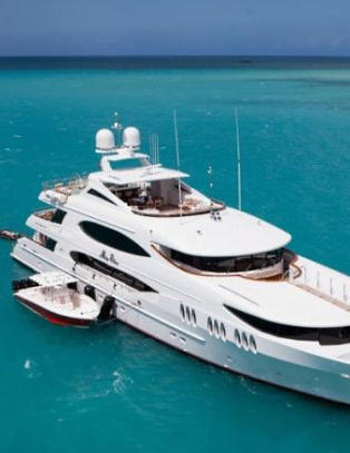 Vil ikke svare på hvem som betalte for kronprinsparets luksusferie om bord i yacht til 2 millioner i uka