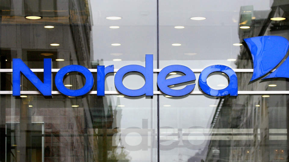 KUTTER N�: Nordea f�lger sentralbanksjef Svein Gjedrem og kutter renta med 1,75 prosent. Foto: Scanpix