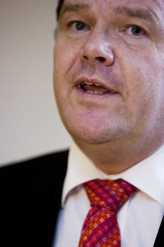 SUKSESS: - Hele regjeringsprosjektet er en enest�ende suksess. Det var et markant brudd med politikken til den forrige regjeringen, sier �ystein Djupedal. Foto: SCANPIX