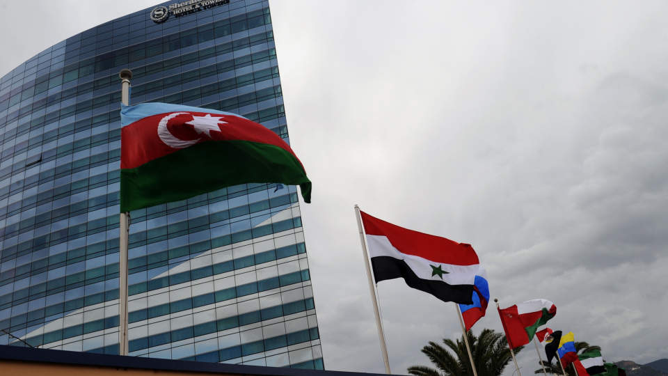 ORAN, ALGERIE: Organisasjonen for oljeeksporterende land (OPEC) varsler produksjonskutt. Foto: AFP PHOTO / FAYEZ NURELDINE.