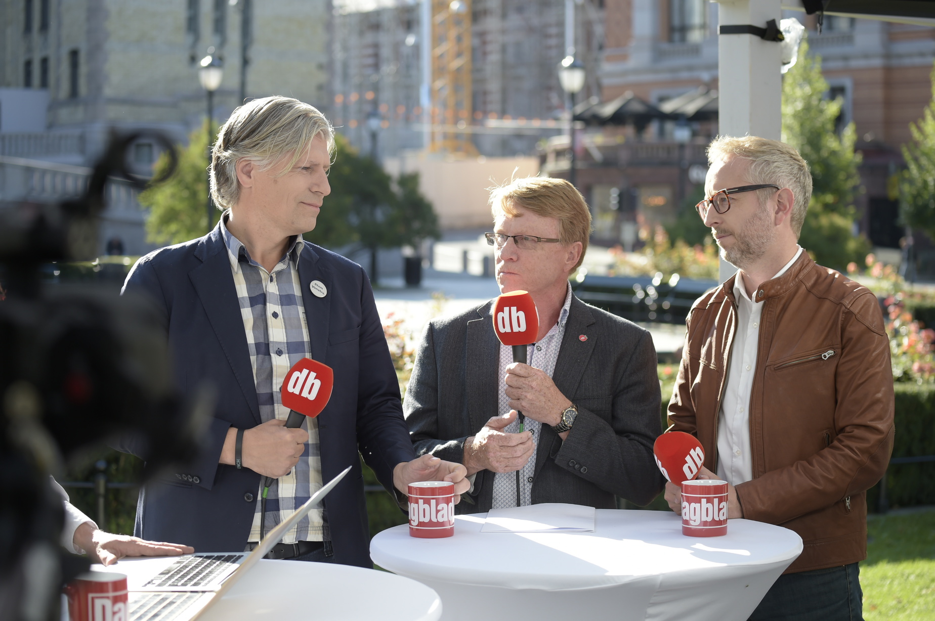 Oskar Grimstad (Frp), energi og miljøkomiteen, nestleder i Venstre Ola Elvestuen og Bård Vegar Solhjell (SV). 