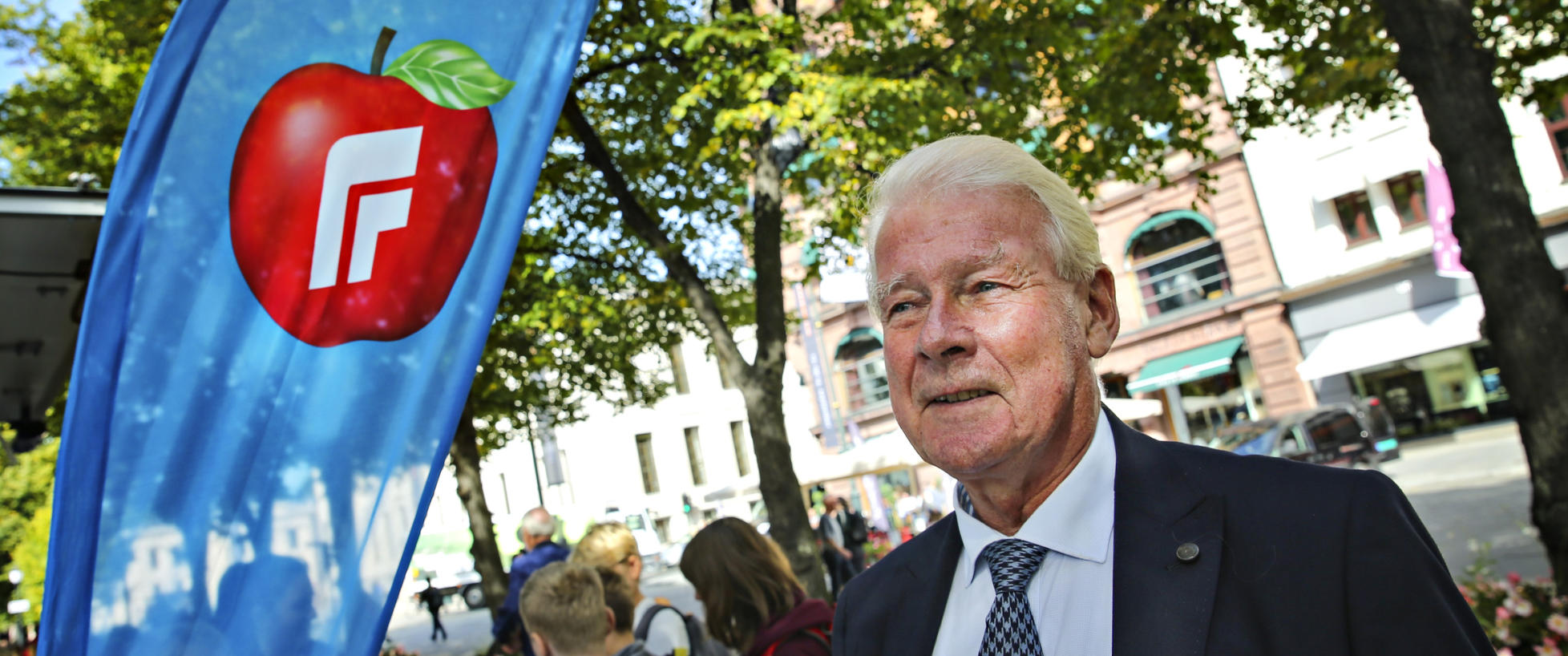 Dekket foran venstre politikere i norge