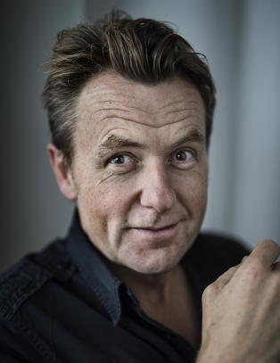 I kveld ser 2,5 millioner ham på tv, men kun 12 000 hører på når Skavlan og Niklas går på lufta