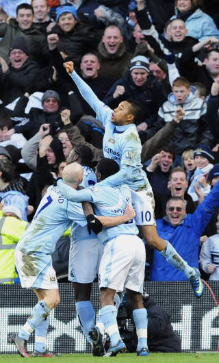 UMULIGE: Stephen Ireland, Felipe Caicedo, Robinho og Shaun Wright-Phillips var i det umulige hj�rnet. Foto: REUTERS/Nigel Roddis
