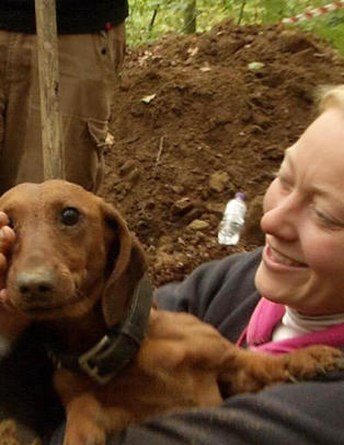 Rører hele Danmark: Her reddes hunden Fighter etter å ha vært levende begravd i fire døgn