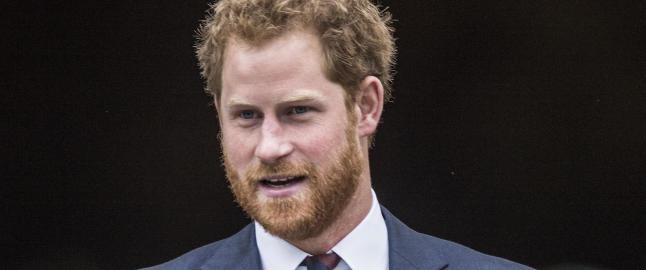 Prins Harry fløy sammen med død danske