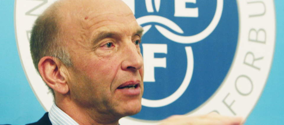  VARSLET FALL: 
Direkt�r Finn Tveter i Norges Eiendomsmeglerforbund la i dag fram den siste tids prisutvikling for boliger. 
Foto: Morten Holm /  SCANPIX