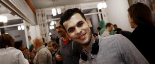 For tre uker siden ble han kalt Sveriges farligste mann. I g�r inviterte han bygda p� fest