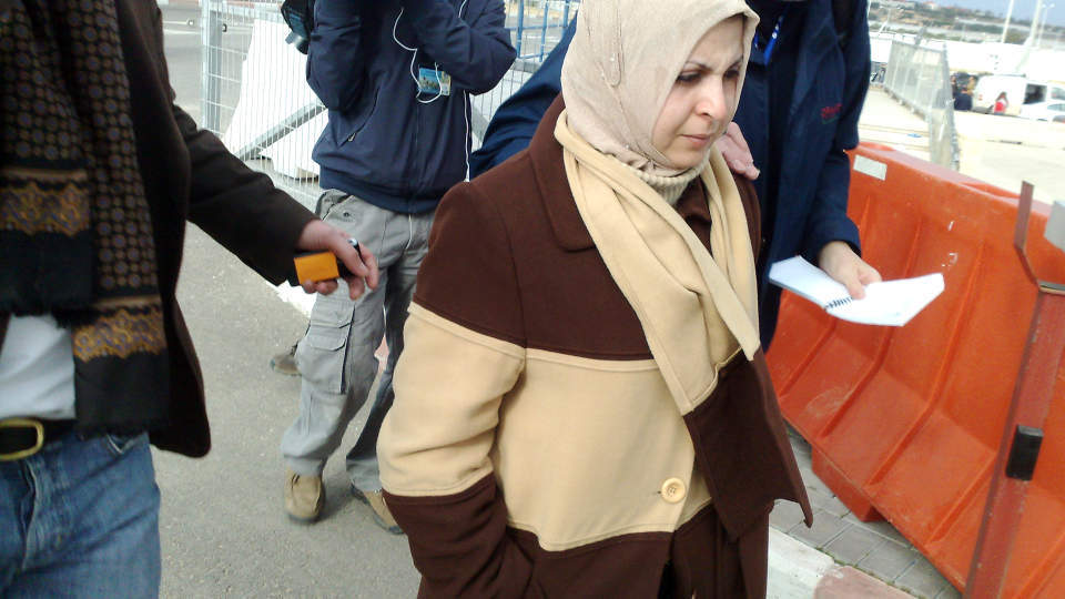 KOM UT I G�R MORGES: Kamilia Fakhri Mohamed Aldawondi var p� gr�ten da hun slapp ut. Foto: Line Fransson