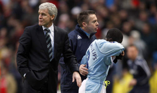 SALT I S�RET: Shaun Wright-Phillips m�tte g� av banen med skade.  Foto: AP Photo/Jon Super