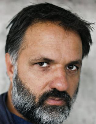 Ulrik Imtiaz Rolfsen om nazist-bestefaren: - Satt aldri på fanget hans