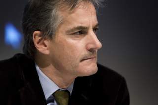OPPRYDDING: Utenriksminister Jonas Gahr St�re sier b�de Forsvarsdepartementet og UD m� bli bedre. FOTO: SCANPIX