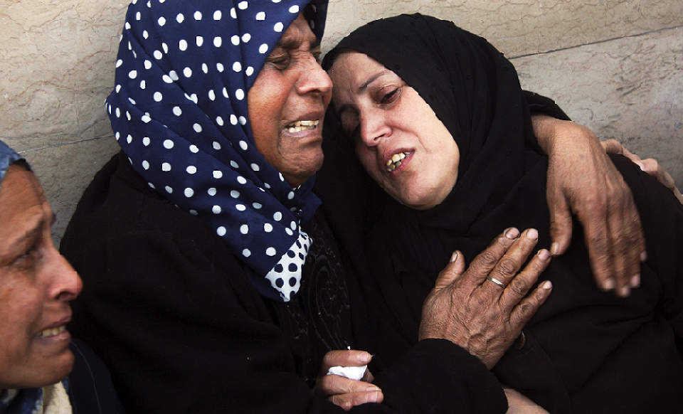 LIDELSE FOR SIVILBEFOLKNINGEN: Det er hevet over enhver tvil at de aller fleste ofre i Gaza er sivile, skriver artikkelforfatteren. Foto: ASHRAF AMRA/AP/SCANPIX
