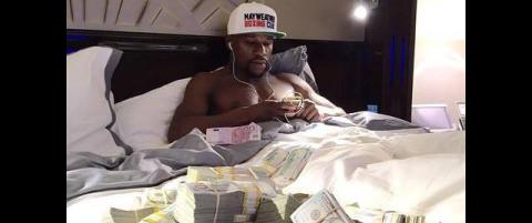 Mayweather: - Andre går på strippeklubb. Jeg bringer strippeklubben til meg