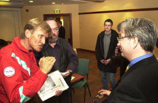  LIKER � PROVOSERE: Tidligere finansminsiter Karl Eirik Schj�tt-Pedersen har blitt kalt en kald fisk av Mads Gilbert. FOTO: KAJA BAARDSEN/DAGBLADET.