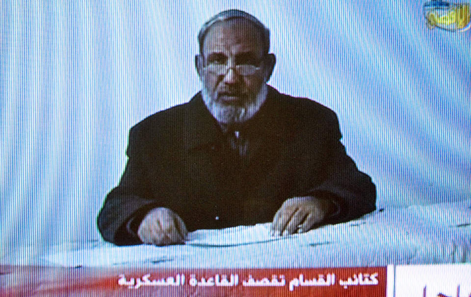 OFFENTLIGGJORT I FORMIDDAG: Her taler Mahmoud Zahar p� Hamas' egen tv-kanal i dag.  Faksimile: SCANPIX