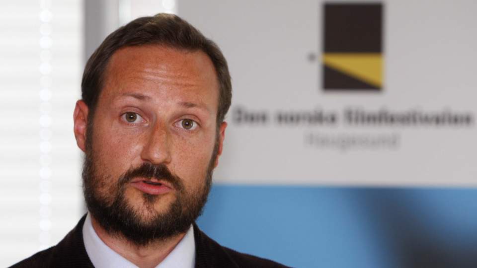 M�TTE HAAKON: Den narkod�mte 25-�ringen oppga i retten at han er �medlem av en referansegruppe for minoritetsungdom for kronprins Haakon og Det kongelig slott�. 25-�ringen skal ha m�tt kronprinsen under et m�te 17. desember i �r, if�lge slottet. Her er kronprins Haakon p� Den norske filmfestivalen i Haugesund.
Foto: H�kon Mosvold Larsen / SCANPIX