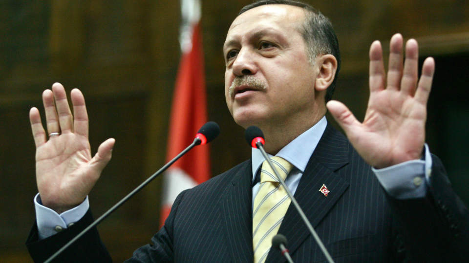 RASENDE: Recep Tayyip Erdogan  er n�del�s i sin kritikk av Israel. AFP / ADEM ALTAN
