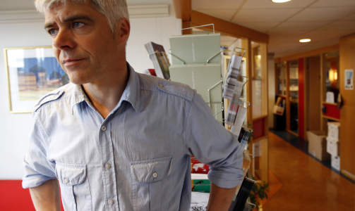 - ULOVLIG KRIG: - Det groveste er det manglende skille mellom sivile og milit�re m�l, sier generalsekret�r Petter Eide i Norsk Folkehjelp
Foto: Lise �serud / SCANPIX .