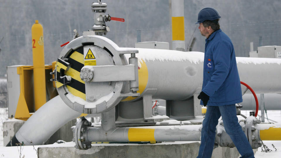 RAMMES: Flere europeiske land, blant annet Tsjekkia der dette bildet er tatt, rammes n�r Russland n� har sl�tt av gasskrana.           Foto: REUTERS/Petr Josek/Scanpix