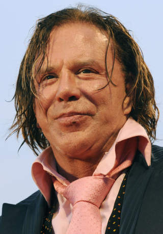 MUSKELMANN 1: Mickey Rourke.